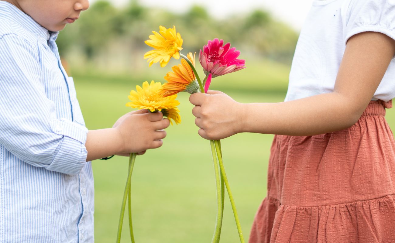 100+ Elegant Flower Names for Girls & Boys